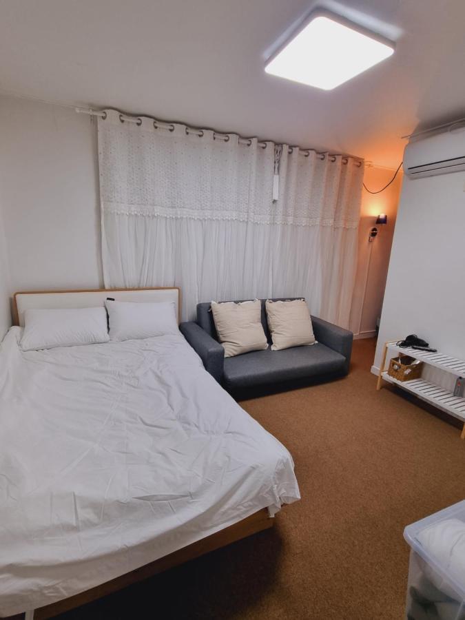 Space Guesthouse Сеул Экстерьер фото